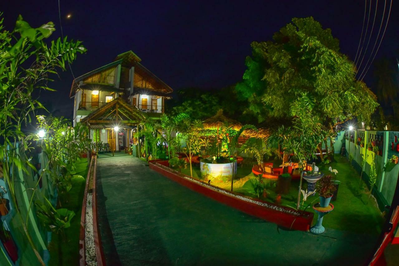 Neem Garden Guest House Баттікалоа Екстер'єр фото